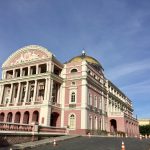 Uber, táxi ou transfer? Descubra como se locomover em Manaus